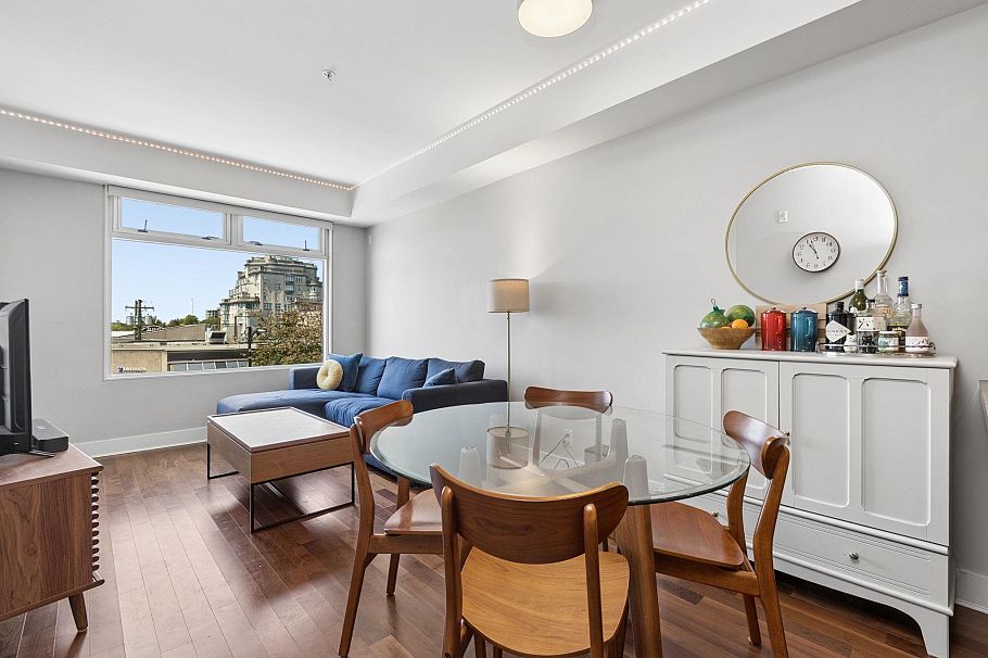 303 1477 W 15th Avenue Vancouver, BC - 1
