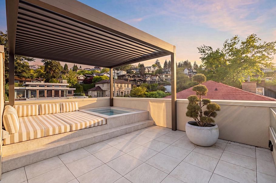 4521 Langara Avenue Vancouver, BC - 15