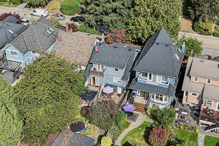 462 W 19th Avenue Vancouver, BC - 36