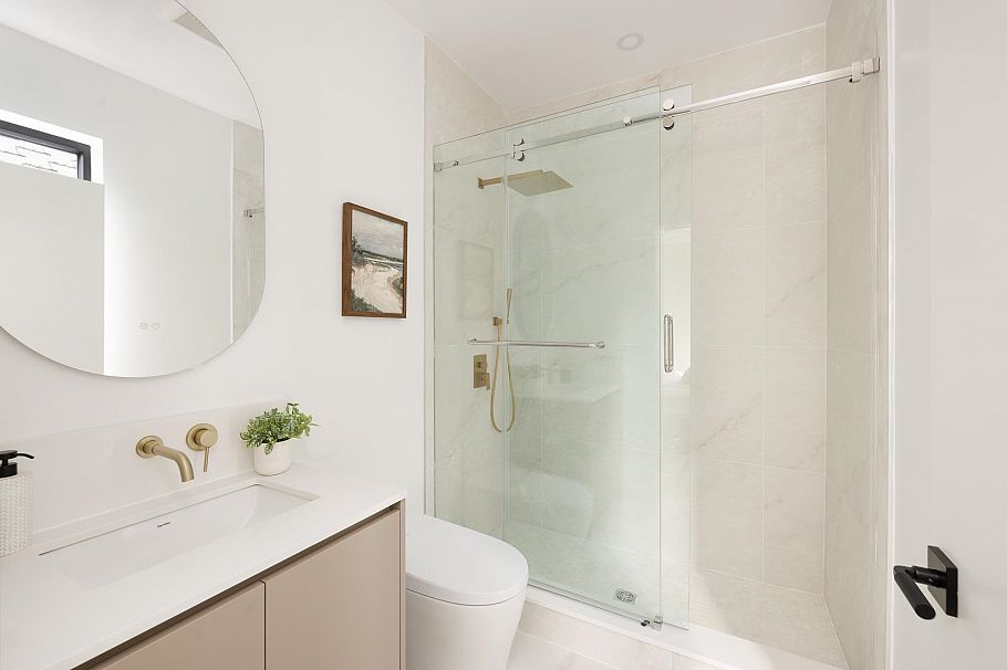 1 2145 Napier Street Vancouver, BC - 25