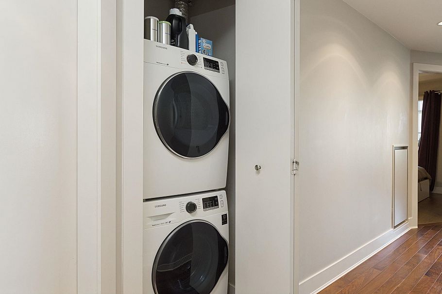 303 1477 W 15th Avenue Vancouver, BC - 24