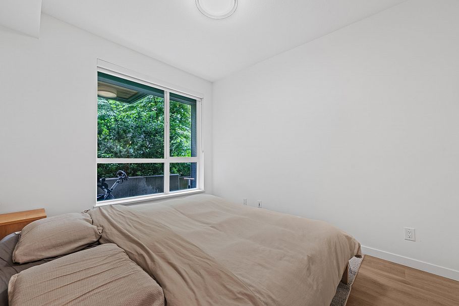 29 533 E 3rd Street North Vancouver, BC - 18