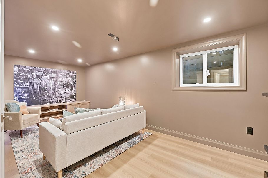 3490 Church Street North Vancouver, BC - 25
