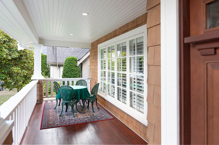 2982 W 32nd Avenue Vancouver, BC - 3