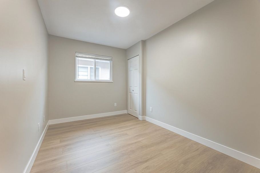 3028 E 26th Avenue Vancouver, BC - 19