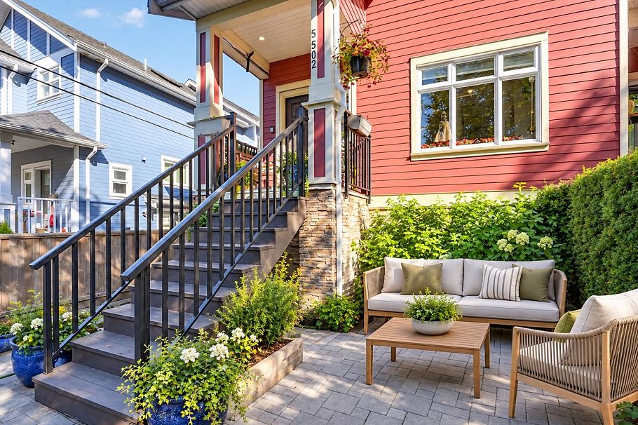 5502 Dundee Street Vancouver, BC - 2
