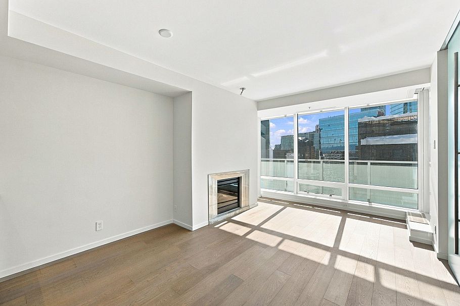 2506 1011 W Cordova Street Vancouver, BC - 2