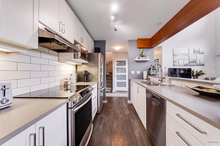 510 580 Raven Woods Drive North Vancouver, BC - 8