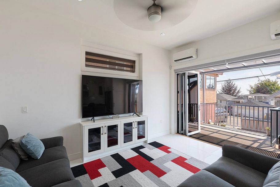 1342 E 60th Avenue Vancouver, BC - 12