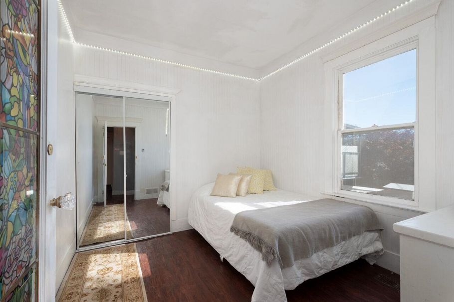 219 E 29th Street North Vancouver, BC - 9