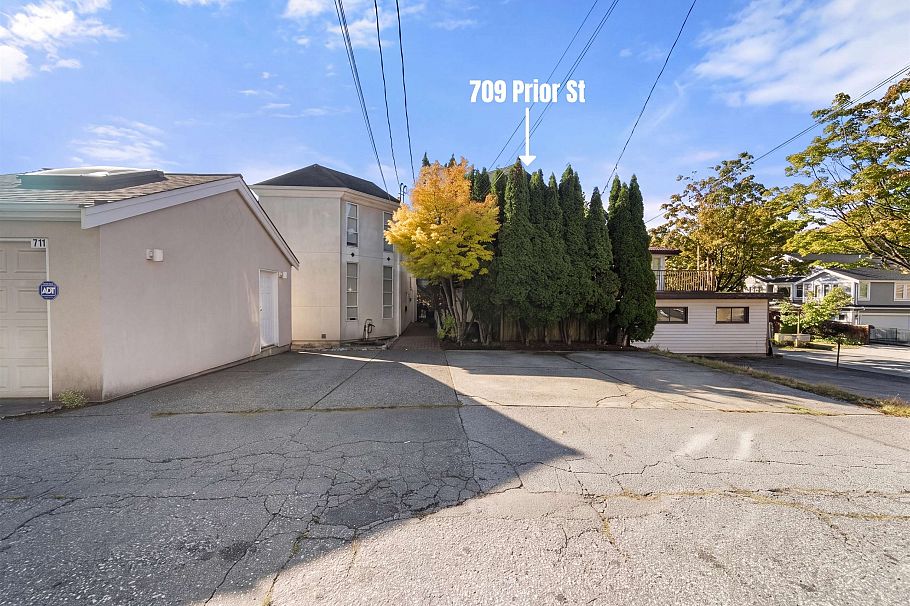 709 Prior Street Vancouver, BC - 32