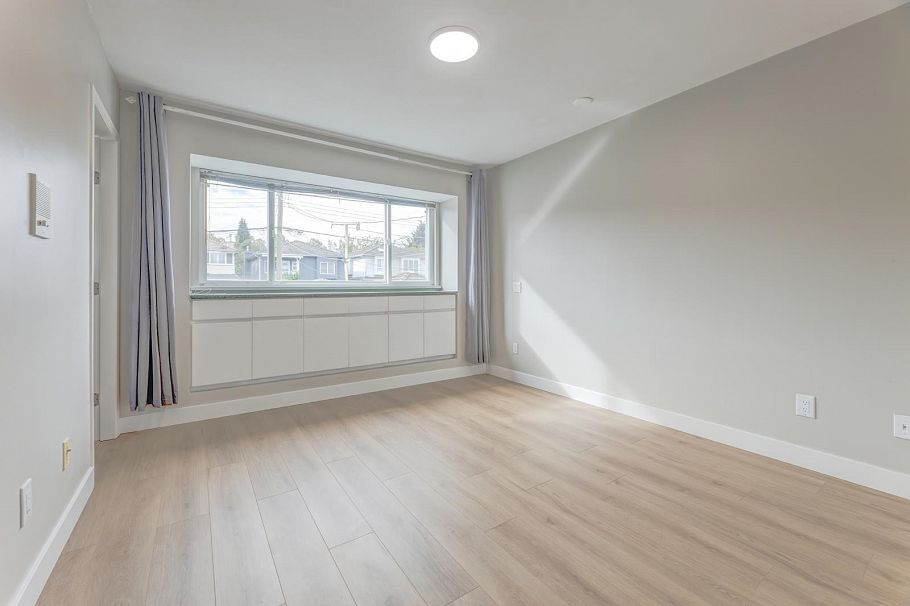 3028 E 26th Avenue Vancouver, BC - 14