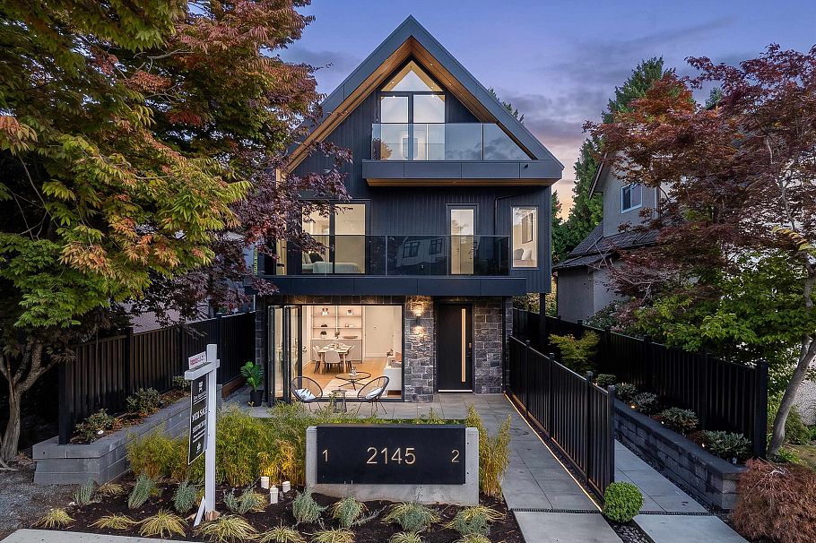 2 2145 Napier Street Vancouver, BC - 3