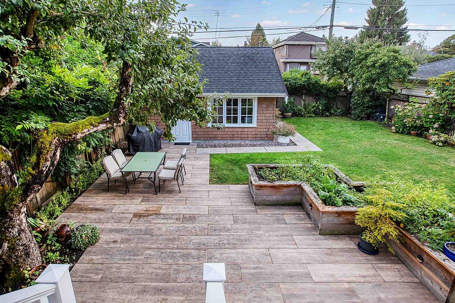 2982 W 32nd Avenue Vancouver, BC - 38