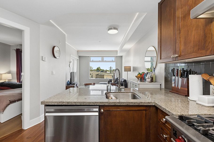 303 1477 W 15th Avenue Vancouver, BC - 15