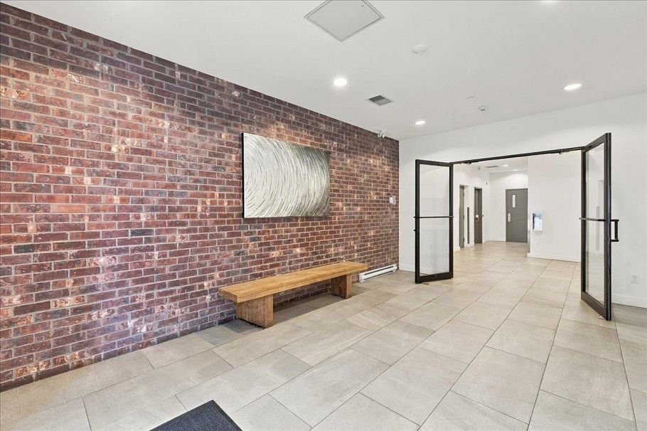 401 2141 E Hastings Street Vancouver, BC - 2