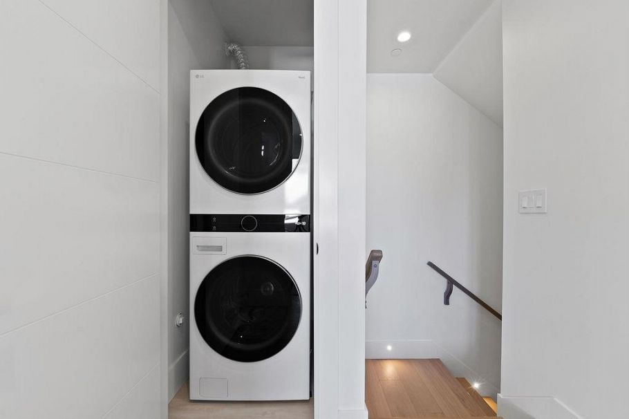 2 6318 Sophia Street Vancouver, BC - 24