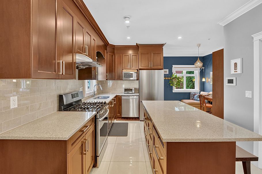 5502 Dundee Street Vancouver, BC - 9