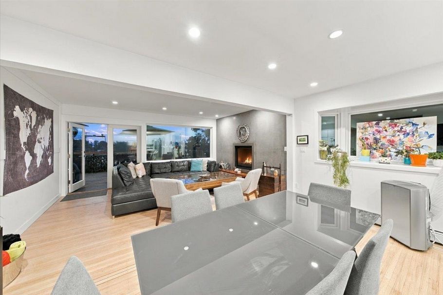 1095 W Keith Road North Vancouver, BC - 7