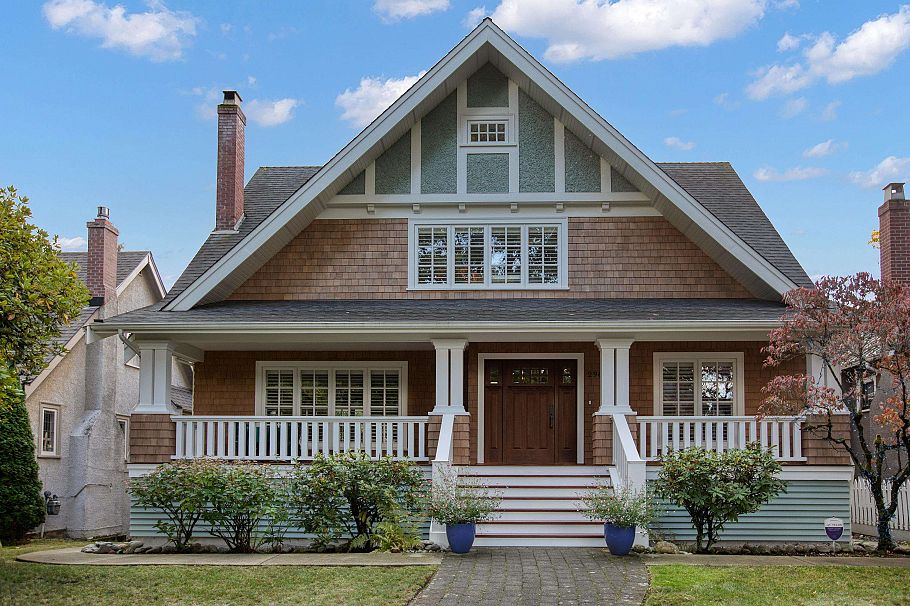 2982 W 32nd Avenue Vancouver, BC - 2