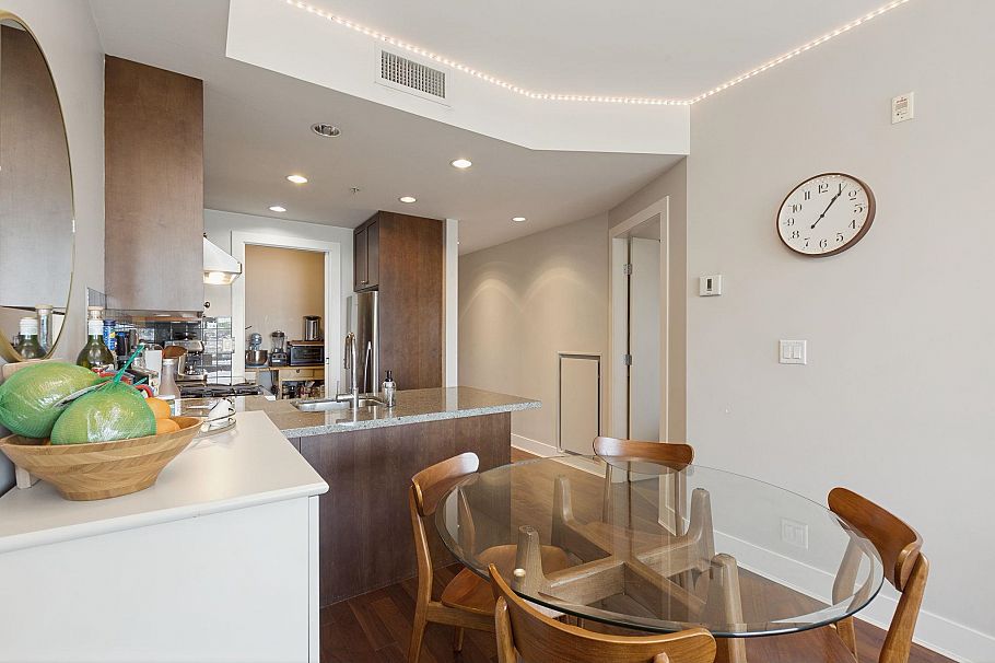 303 1477 W 15th Avenue Vancouver, BC - 8