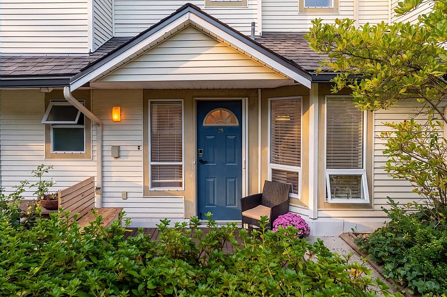 29 4311 Sophia Street Vancouver, BC - 1
