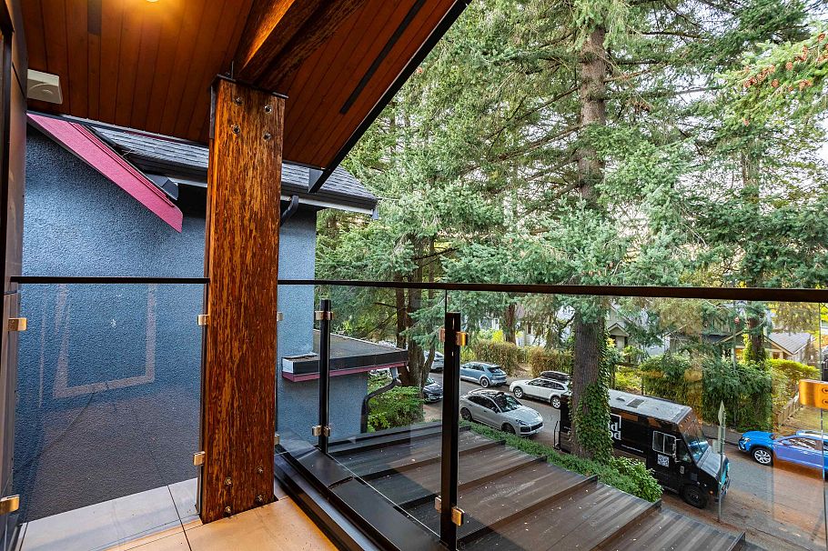 426 W 17th Avenue Vancouver, BC - 34