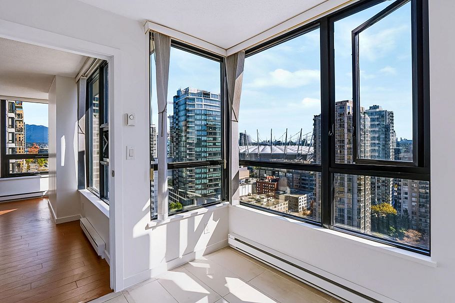 2105 977 Mainland Street Vancouver, BC - 14