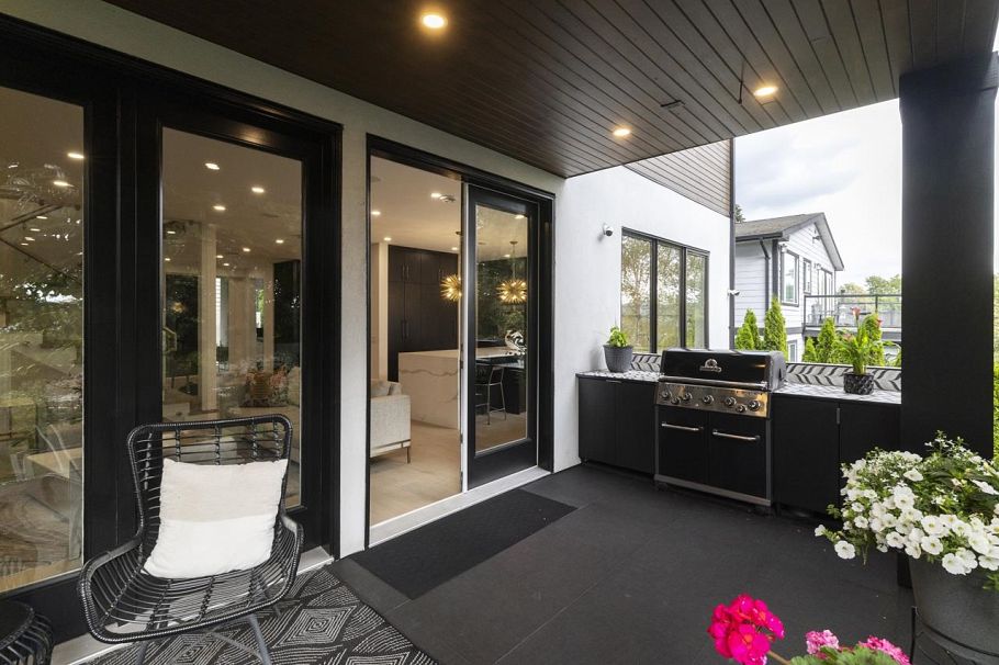 919 E 4th Street North Vancouver, BC - 10