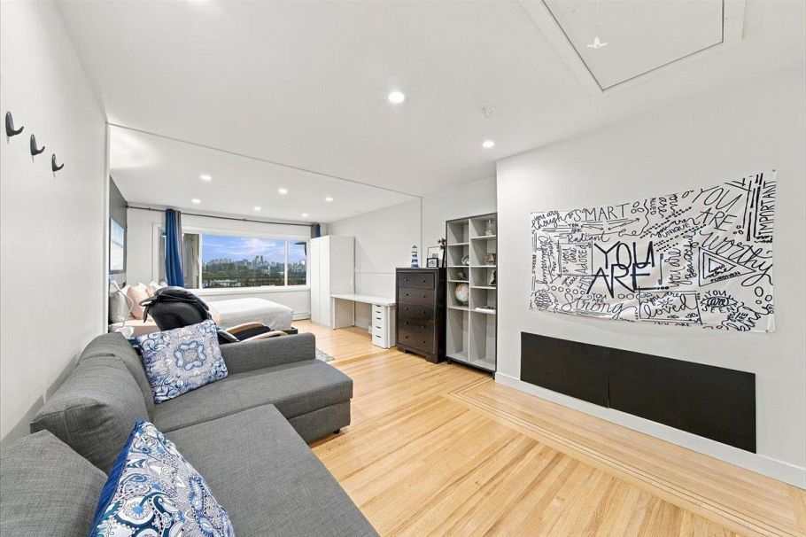 1095 W Keith Road North Vancouver, BC - 19