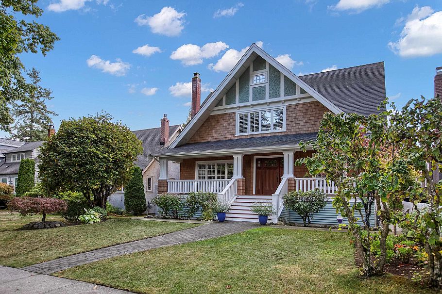 2982 W 32nd Avenue Vancouver, BC - 1