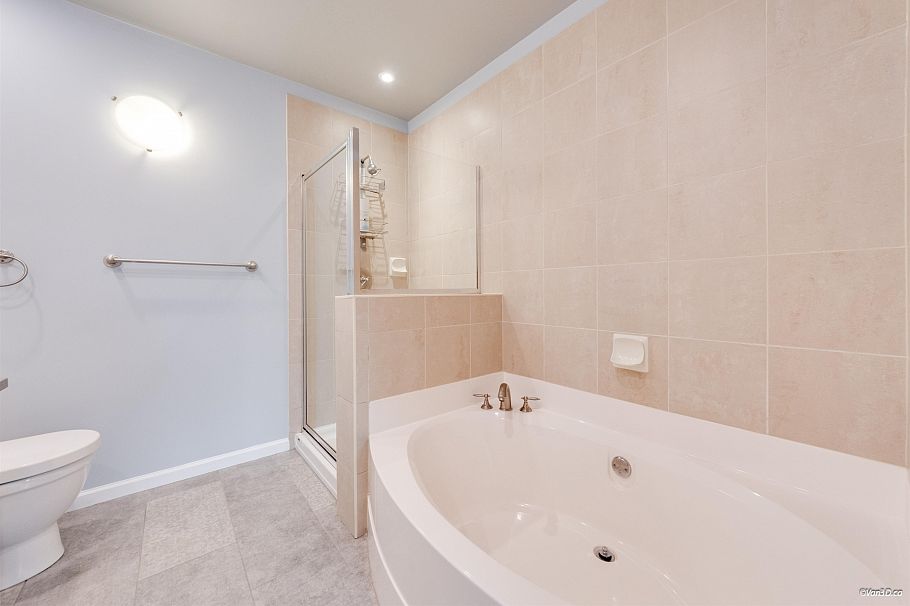 510 580 Raven Woods Drive North Vancouver, BC - 23