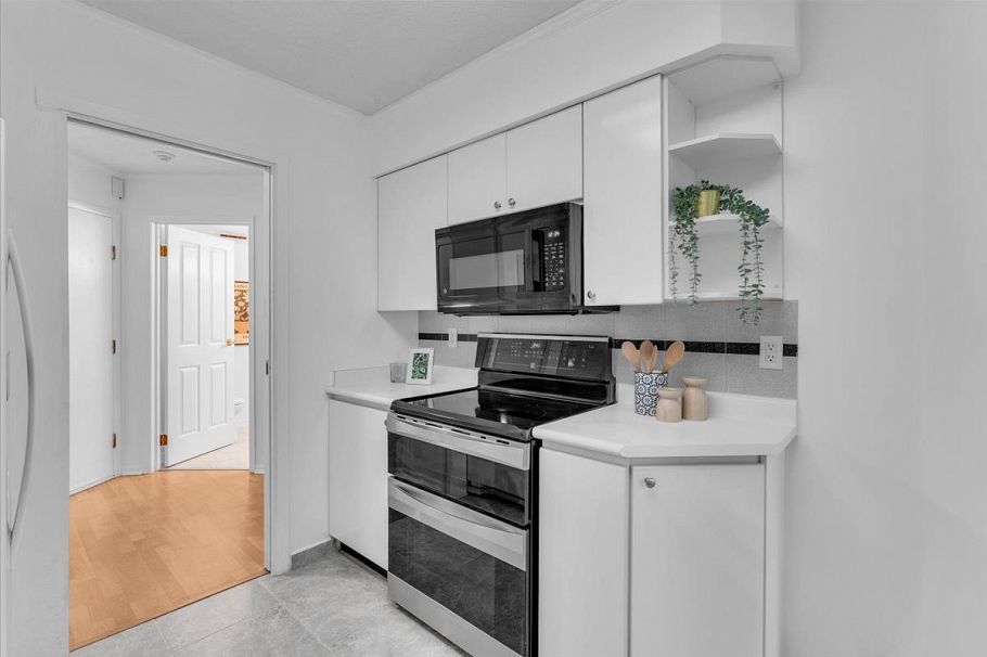 701 1010 Burnaby Street Vancouver, BC - 11