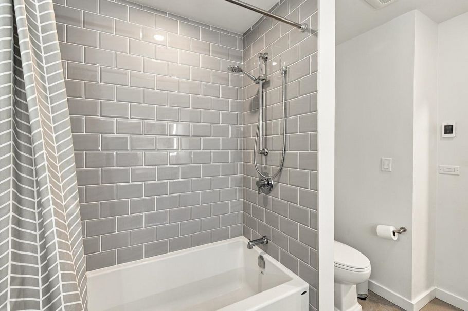 1103 Cloverley Street North Vancouver, BC - 19
