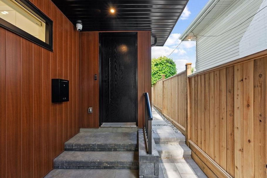 2 6318 Sophia Street Vancouver, BC - 39