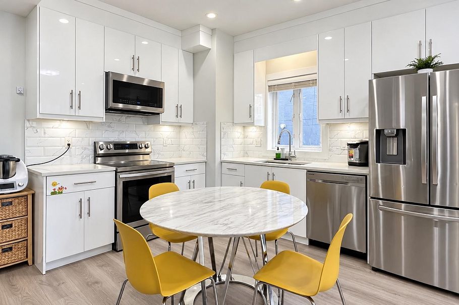 4985 Moss Street Vancouver, BC - 11