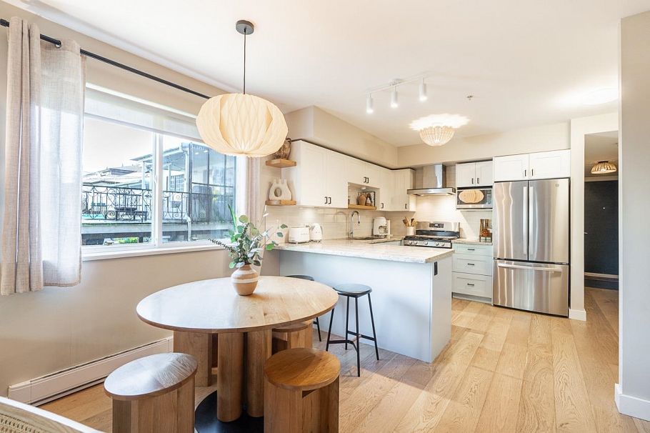 3174 Prince Edward Street Vancouver, BC - 1