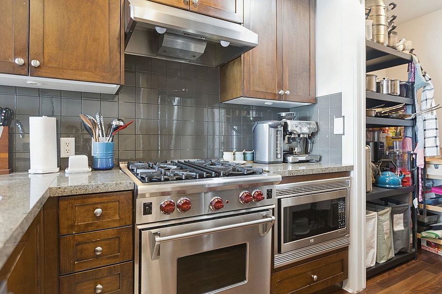 303 1477 W 15th Avenue Vancouver, BC - 14