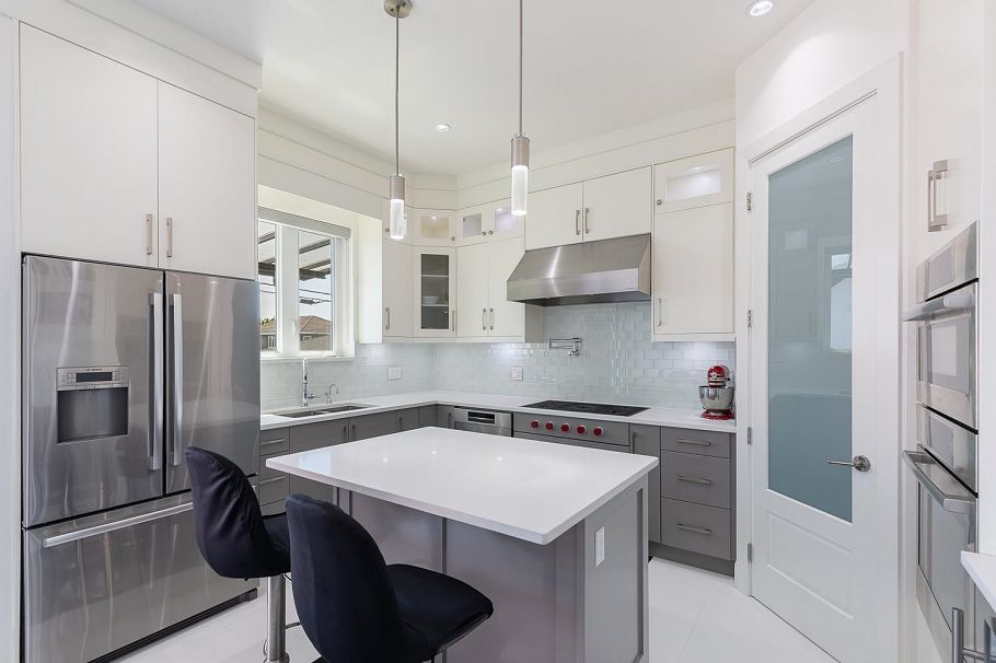 1342 E 60th Avenue Vancouver, BC - 8