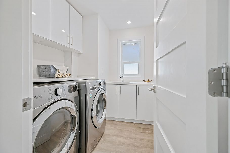 409 W Keith Road North Vancouver, BC - 13