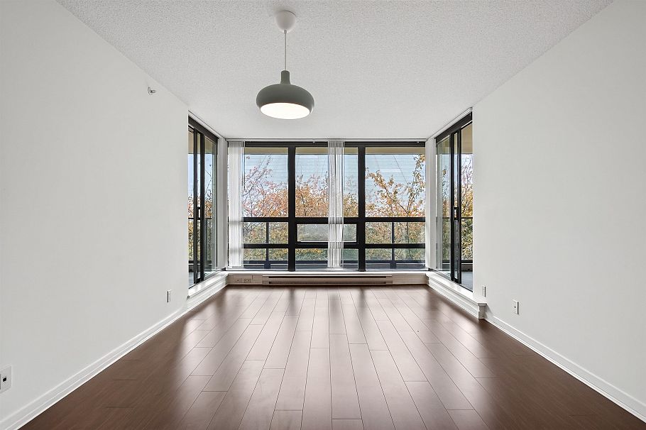 304 933 Hornby Street Vancouver, BC - 5