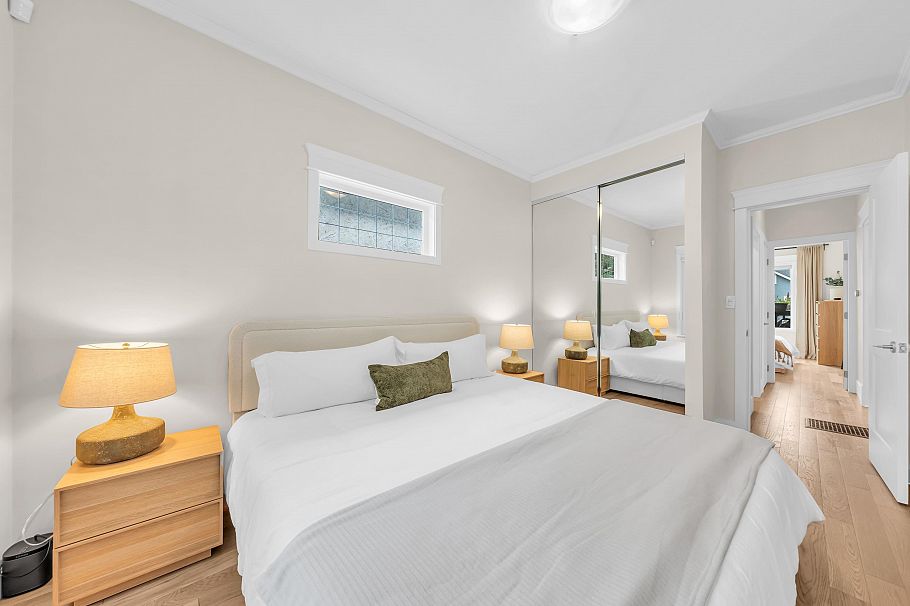 853 E 20th Avenue Vancouver, BC - 12