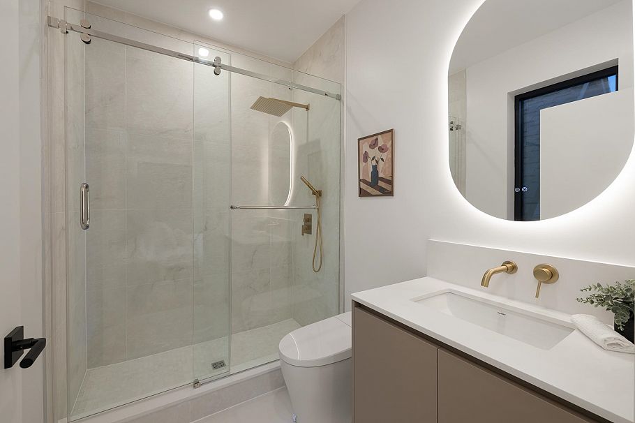 2 2145 Napier Street Vancouver, BC - 28