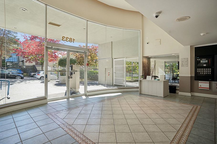 1204 1833 Frances Street Vancouver, BC - 26