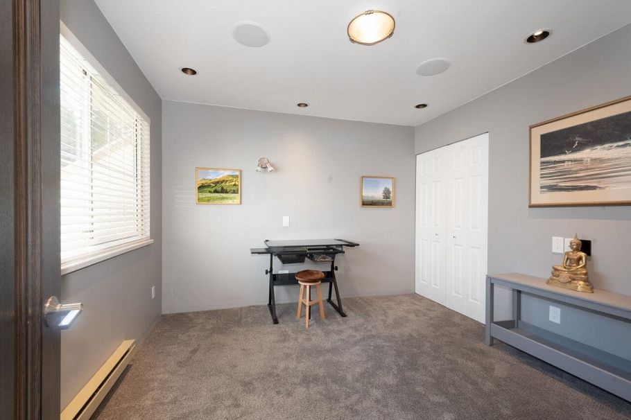 39 3939 Indian River Drive North Vancouver, BC - 25