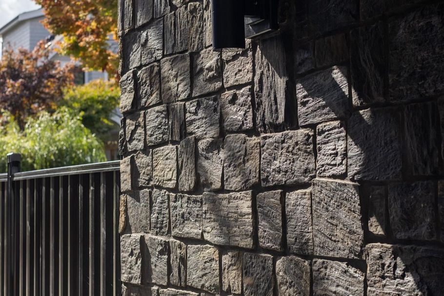 2 2145 Napier Street Vancouver, BC - 21
