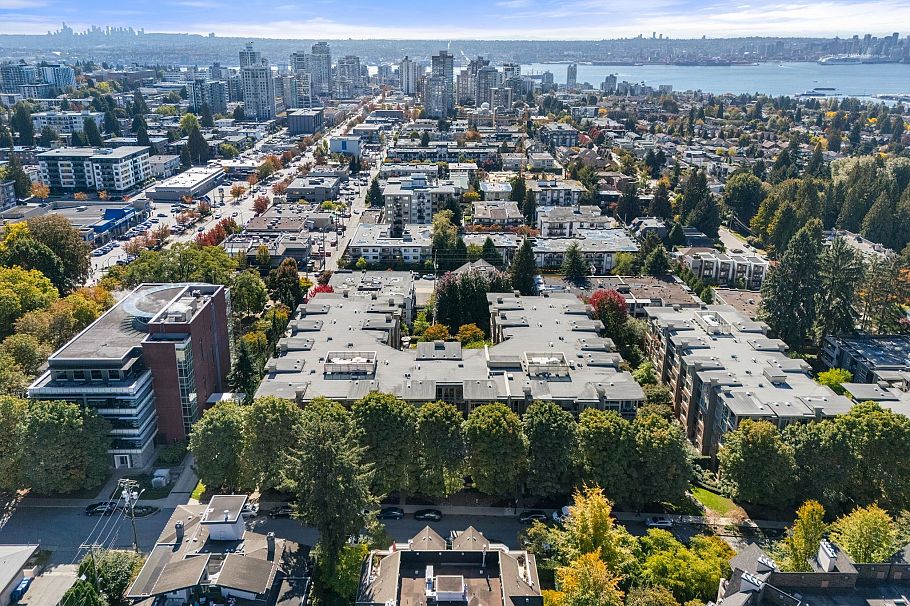 417 119 W 22nd Street North Vancouver, BC - 39