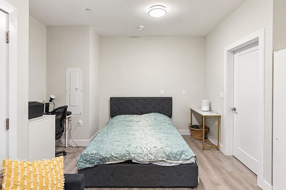 4985 Moss Street Vancouver, BC - 25