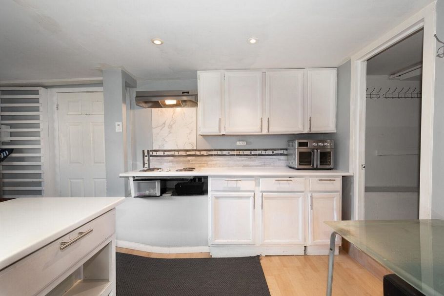 219 E 29th Street North Vancouver, BC - 19