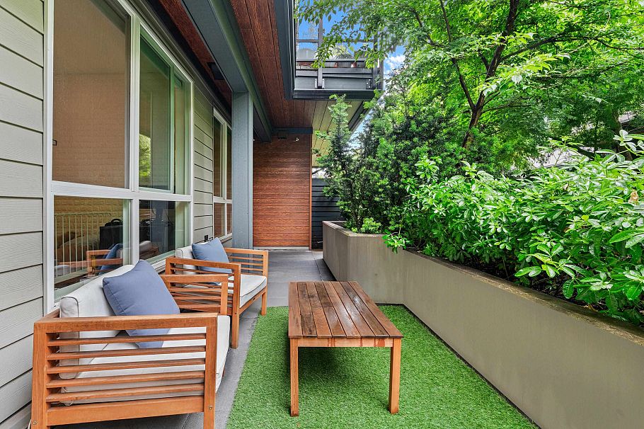 29 533 E 3rd Street North Vancouver, BC - 31